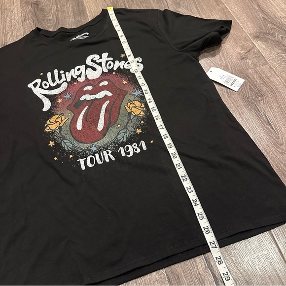 New Rolling Stones T Shirt L Womens 1981 North America Tour Rock & Roll Band - Picture 8 of 9